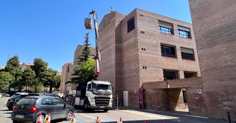 obres rectorat_grua2_port