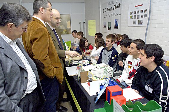 Els directors de l'ICE i de l'EPS, Ramon Roureda i Ferran Badia, i el viverector d'Estudiantat, Xavier Gómez, al Mercatec Lleida