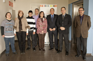 el president del PCiTAL, el rector de la UdL, Roberto Fernández, i la president de l'Associació lleidatana Síndrome de Down, Pilar Sanjuan, han signat l'acord marc que pretén facilitar la incorporació al mercat de treball