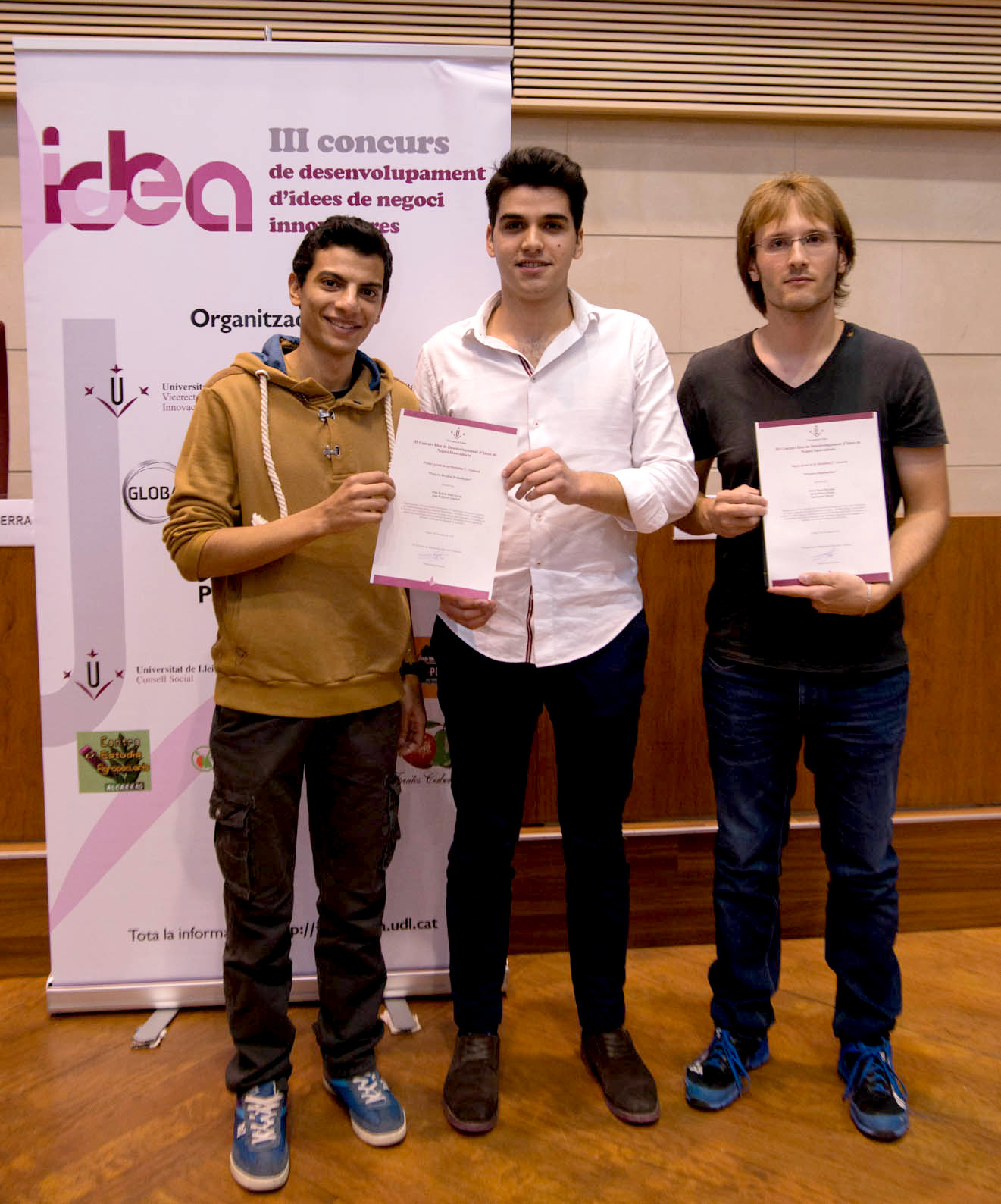 Els creadors d'Invelon Tecnhologies: Invelon Bionics amb un dels autors de Omnisurface. FOTO: UdL