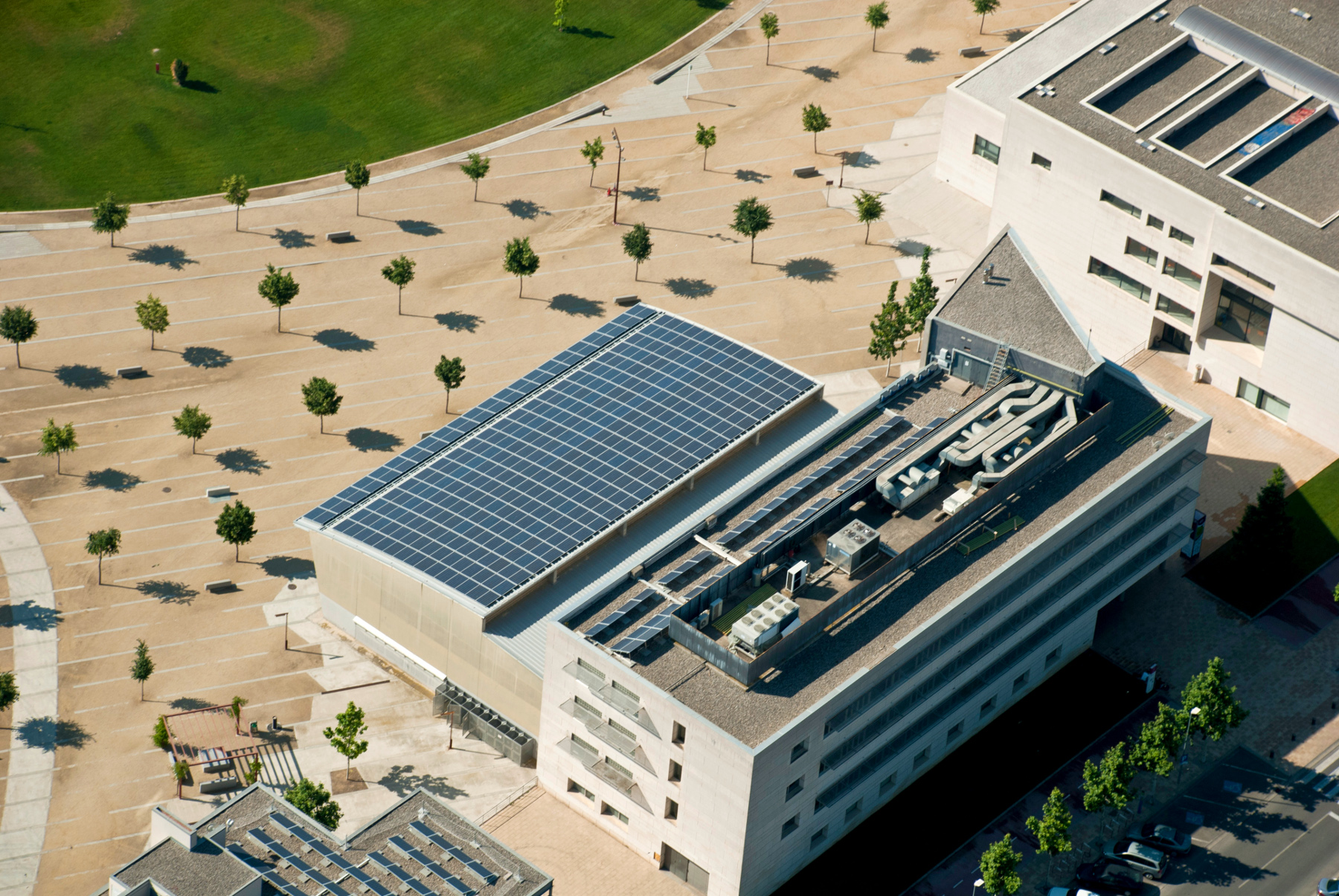 Instal·lació fotovoltaica a prima al campus de Cappont