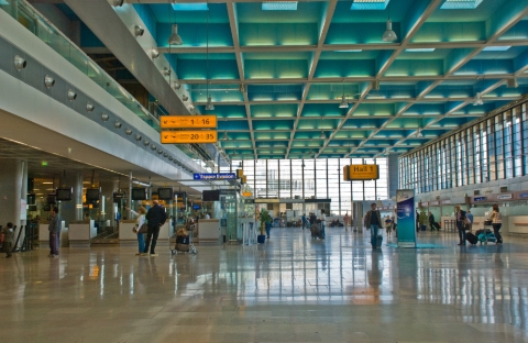 De Phillip Capper from Wellington, New Zealand - Marseille Airport, France, Sept. 2008, CC BY 2.0, https://commons.wikimedia.org/w/index.php?curid=4915542